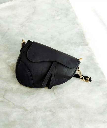 BORSA IN PELLE CON PATTA NERA