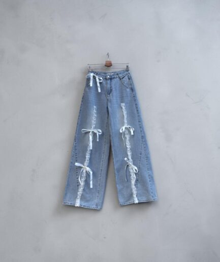 JEANS PALAZZO CON PIZZO E NASTRI